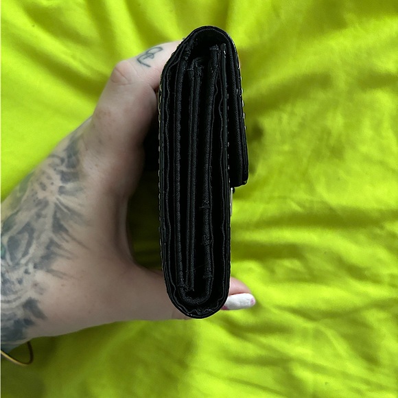 Liz Claiborne NWOT Black Wallet - Picture 5 of 7